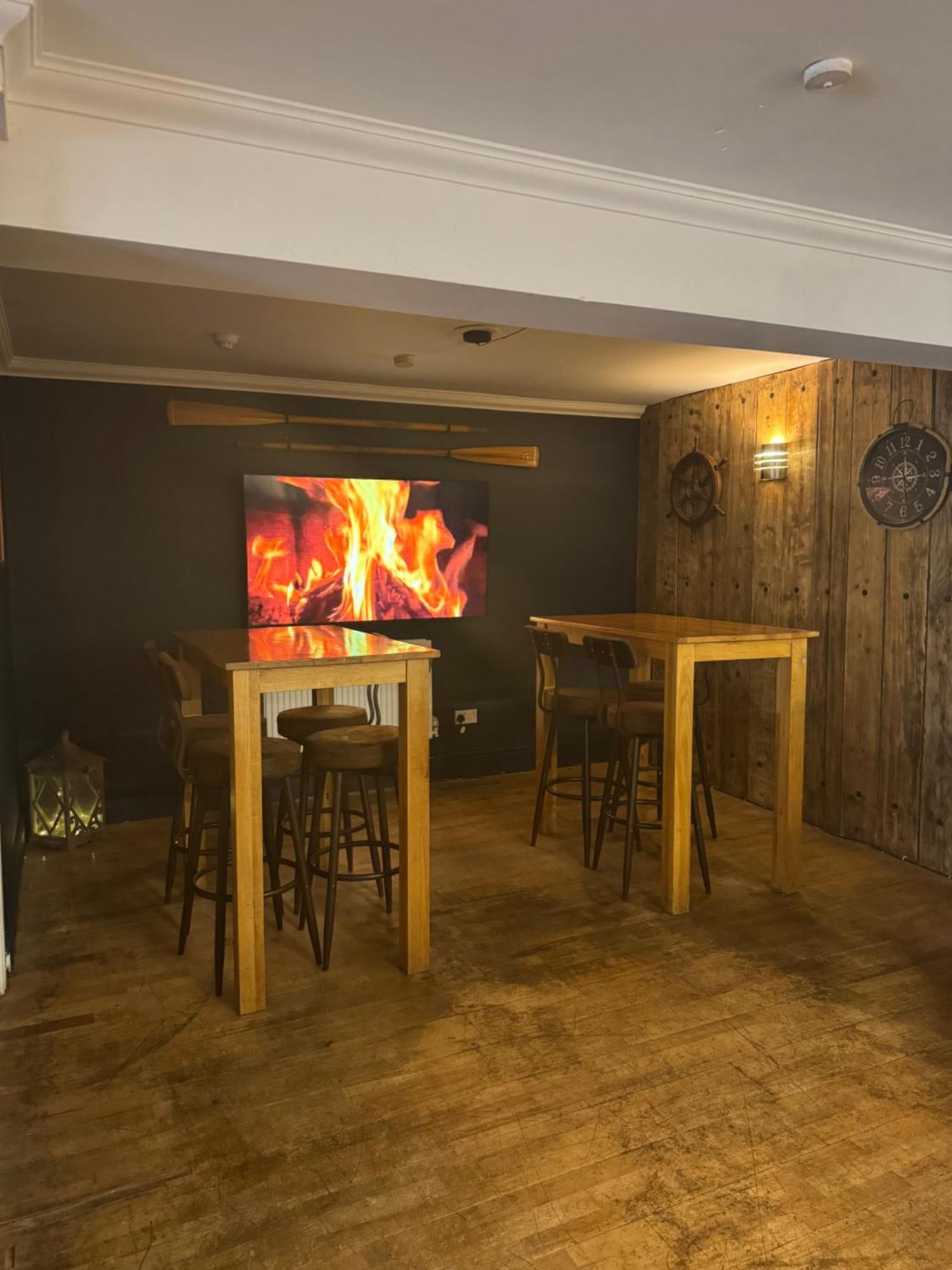 The Harbour Bar & Bistro Hotel Cemaes Bay